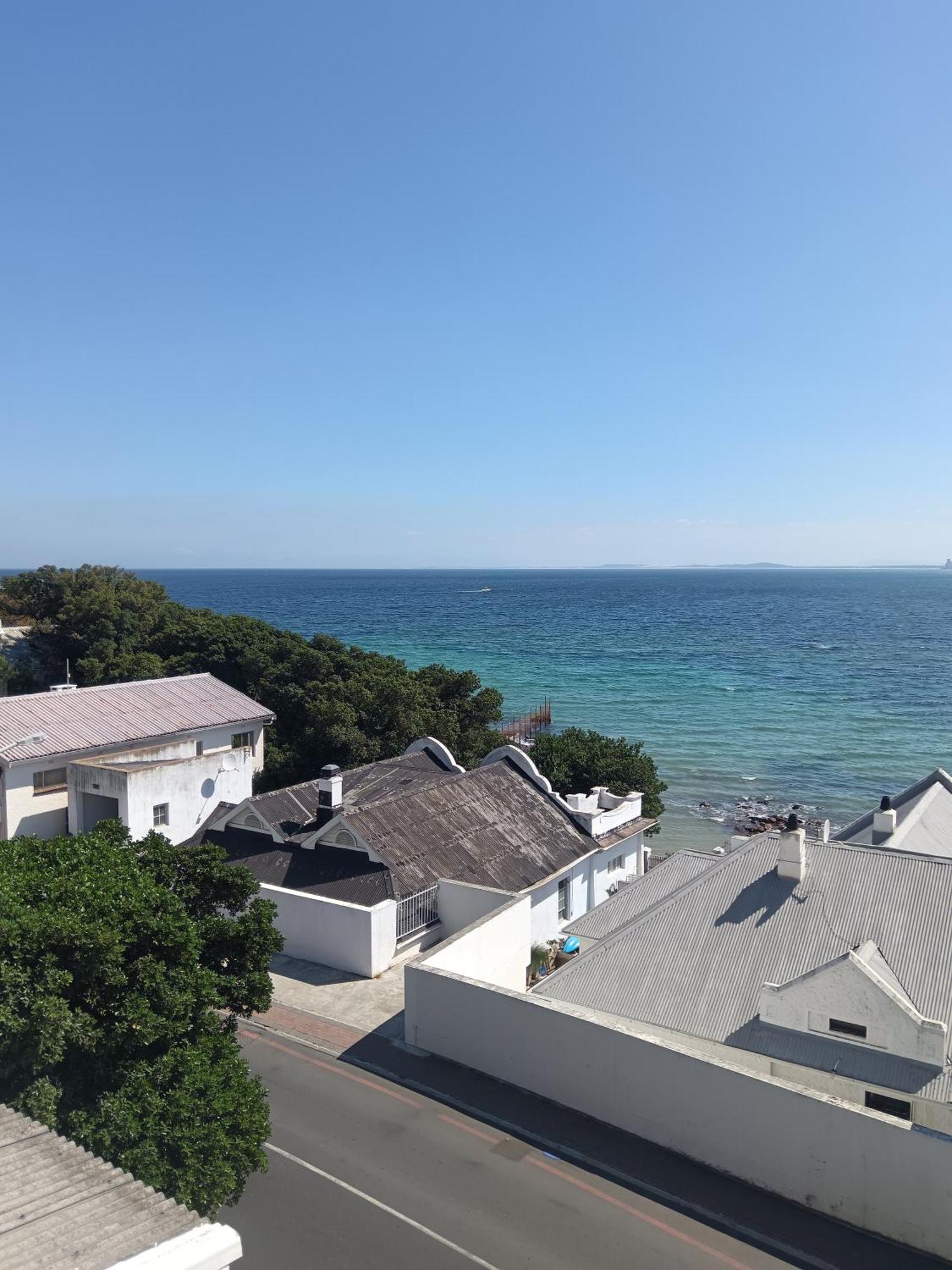 Berg En Zee Guesthouse Гордонс-Бэй Экстерьер фото