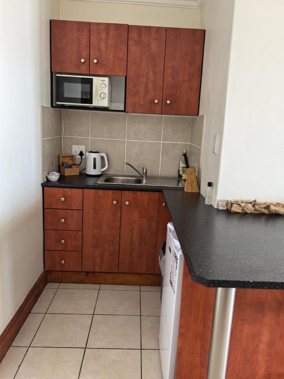 Berg En Zee Guesthouse Гордонс-Бэй Экстерьер фото
